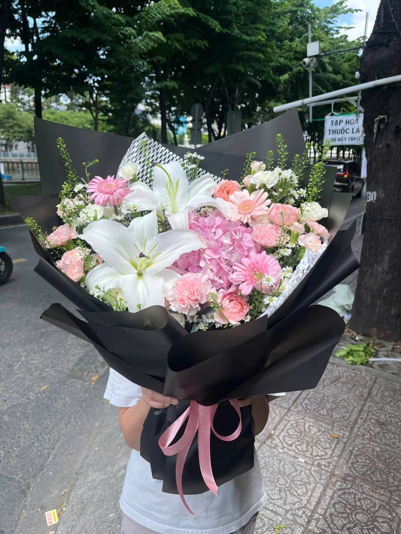 Tú Cầu Hồng mix Ly 2