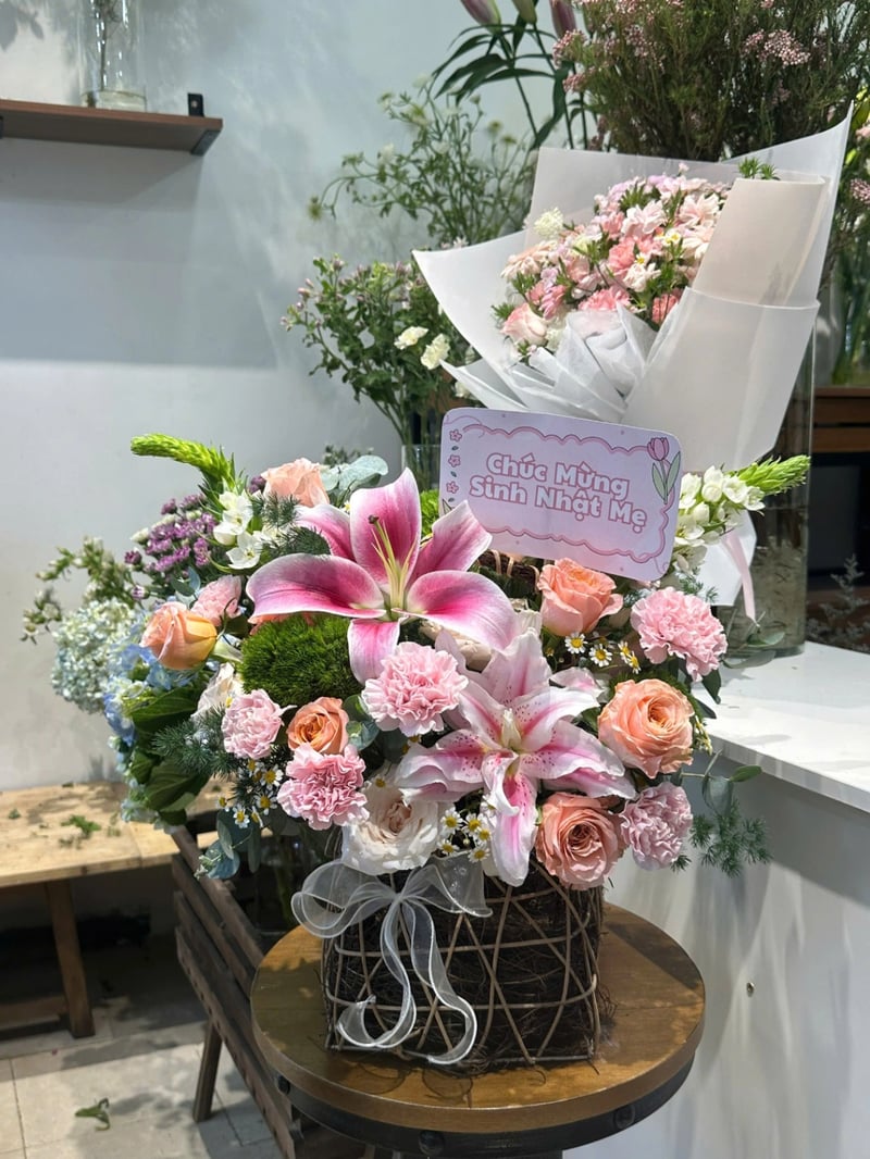 Giỏ Hoa Sắc Hồng Mê Ly 4