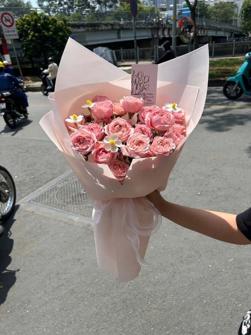 Bó Hồng Julibee mix Cúc Gỗ 2